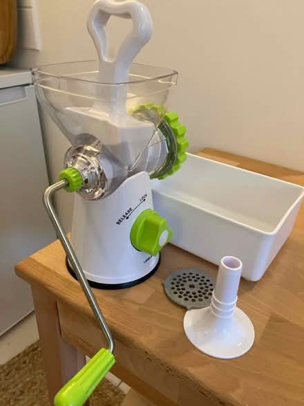 Photo of free meat mincer (Friern Barnet N11) #1