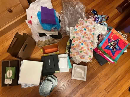 Photo of free Gift bags, tissue paper, boxes (Ardmore 19003) #1