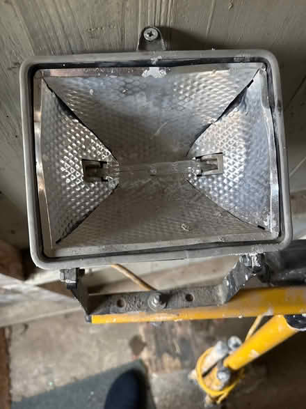 Photo of free Halogen site lights (HP16) #2
