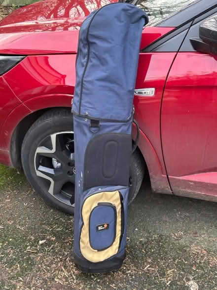 Photo of free Golf clubs in bag (Leyland PR26) #1