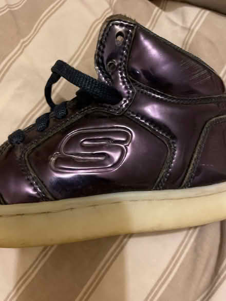 Photo of free Skechers girls UK10.5 EUR28 (EC1V Angel) #2