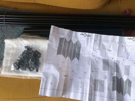 Photo of free 3 panel fabric room screen (Becontree RM8) #3