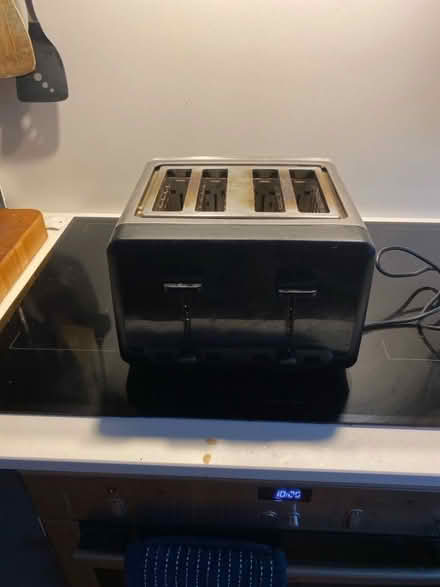 Photo of free 4-slice toaster - 2 slots need repair (Wallands Park BN7) #1