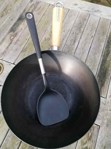 Photo of free Tupperware, wok, spatula and dish (Didcot, Ladygrove, OX11) #2