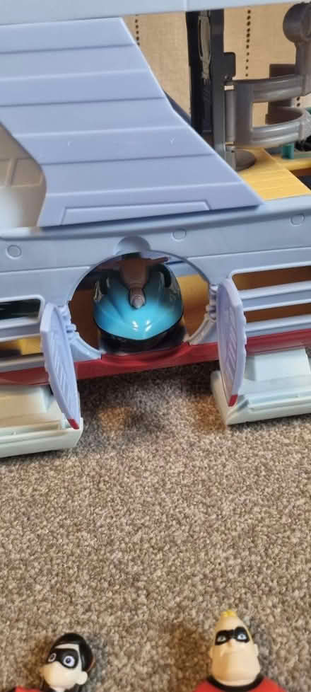 Photo of free The Incredibles ship and figurines (Kennington OX1) #3