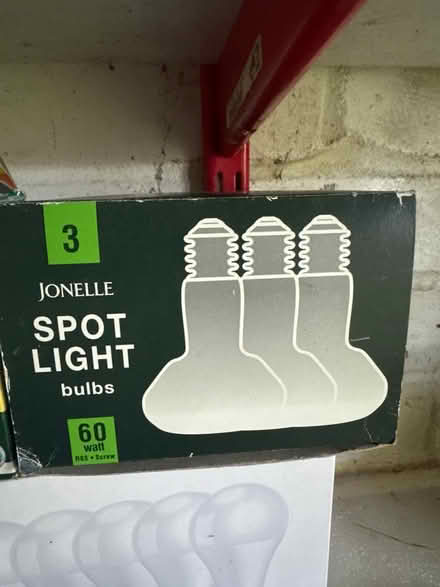 Photo of free Assorted light bulbs (HP16) #4