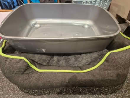 Photo of free Cat bed & litter tray (Yeadon LS19) #1