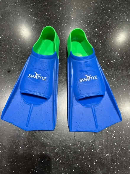 Photo of free Size 5-6 swim training fins (Pirbright) #1