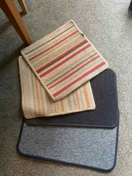 Photo of free 4 carpet mats (S3) #1