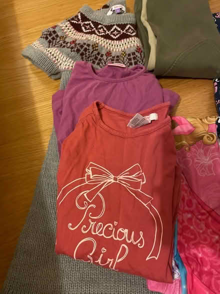 Photo of free Girls BUNDLE 5-6 Y (EC1V Angel) #3