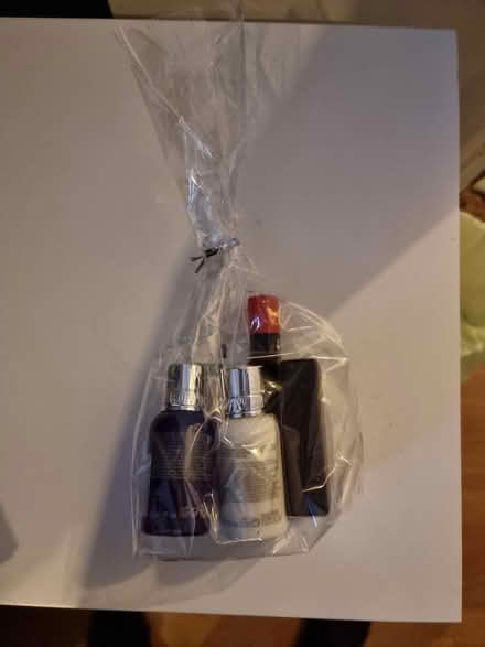 Photo of free Bath and beauty gift set (Aigburth L17) #1