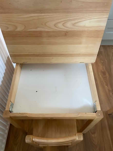 Photo of free Children’s Desk and chair (Oakley HP18) #4