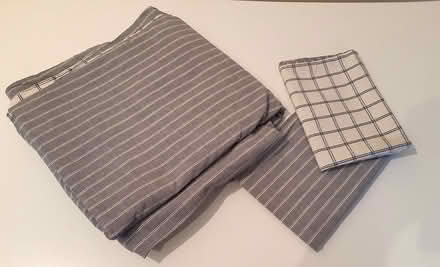 Photo of free Spr King size duvet & 2 pillowcases (Cheltenham GL51) #1