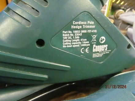 Photo of free Extendable hedge trimmer (didsbury M20) #2