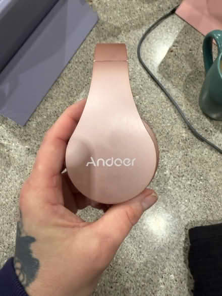 Photo of free Wireless headphones (Strood ME2) #2