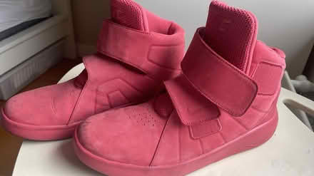 Photo of free Nike UK 6.5 (EC1V Angel) #1