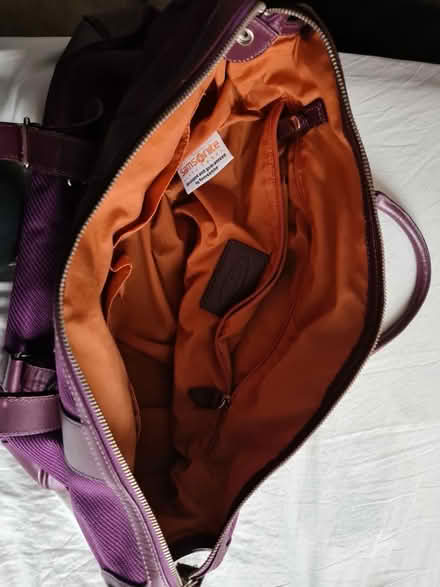 Photo of free Samsonite duffle bag (Canary Wharf) #3