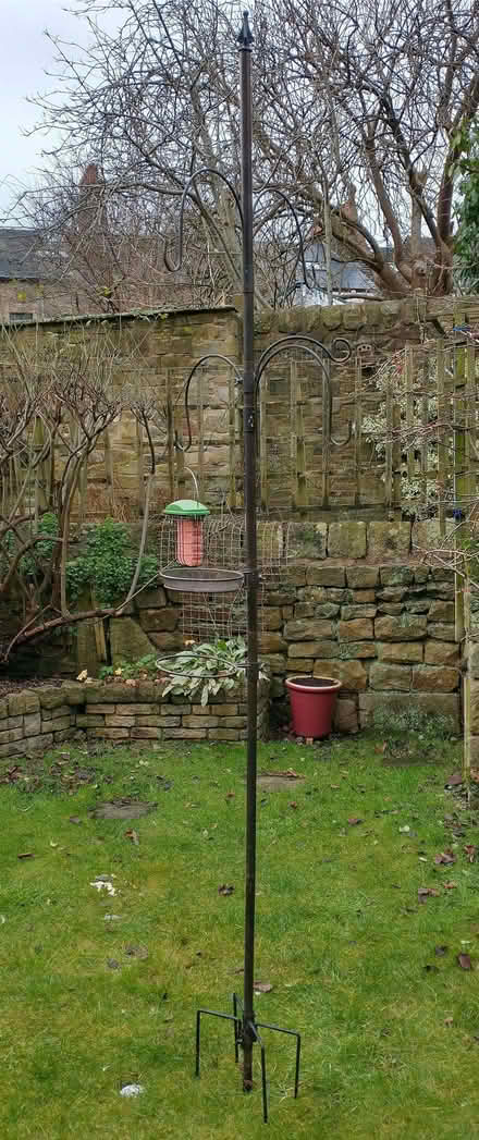 Photo of free bird feeder (White Cross LA1) #2