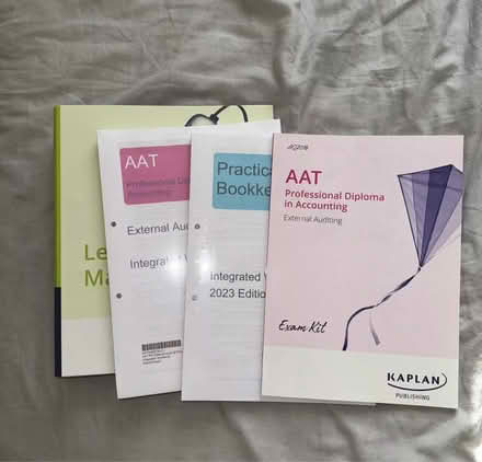 Photo of free Kaplan Accounting Textbooks (TW14) #1