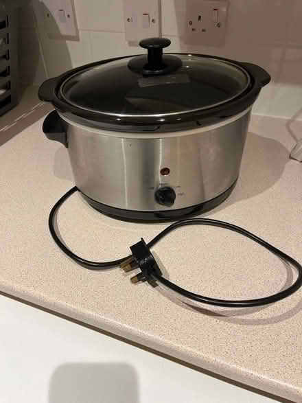 Photo of free Slow Cooker (The Wells KT18) #1