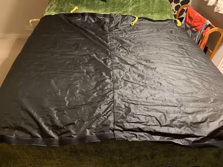 Photo of free Temporary/ travel blackout blind / curtain (Bozeat NN29) #2