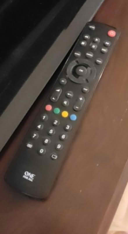 Photo of free 31 inches Toshiba TV (Fish Island E3) #2