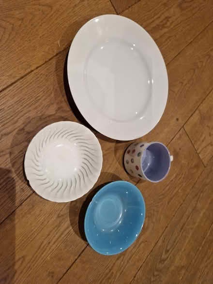 Photo of free Assorted crockery (Bear Flat) #1
