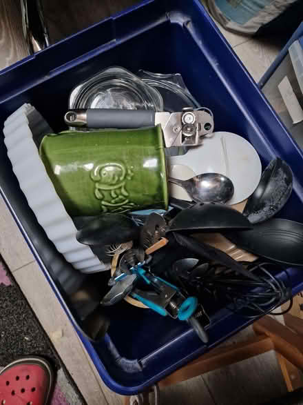 Photo of free Box of kitchen stuff (Harrogate HG1) #1