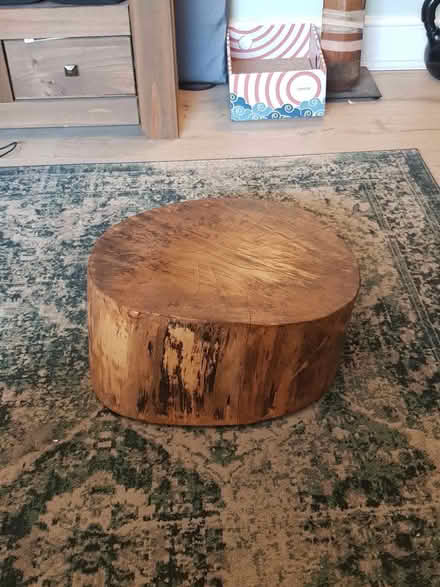 Photo of free Varnished tree stump - small table (Stocksbridge S36) #1