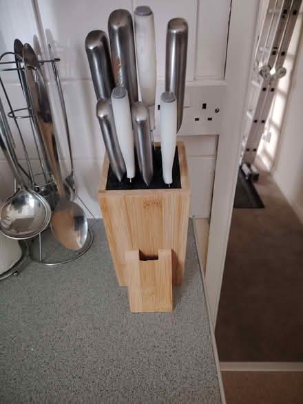 Photo of free Kitchen Knives in Block (Cashes Green GL5) #1