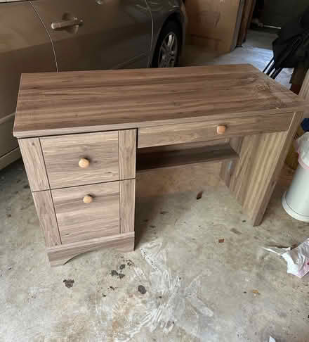 Photo of free Desk (Crofton) #1