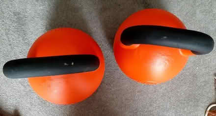 Photo of free Set of 2 kettlebells (SO18) #2