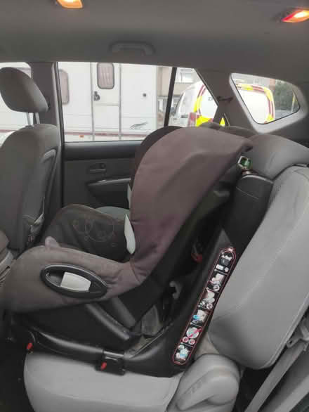 Photo of free Maxi Cosi Swiveling Car Seat (B27) #1