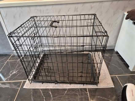 Photo of free medium size dog crate (HD6 brighouse) #1
