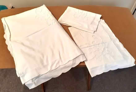 Photo of free King size duvet & 2 pillow cases (Cheltenham GL51) #1