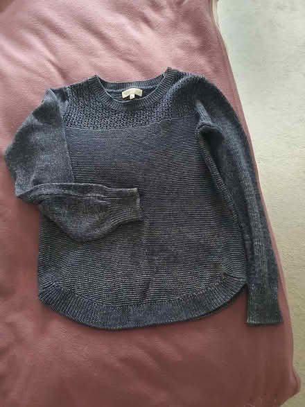 Photo of free Jacket, sweater (Lu2) #4