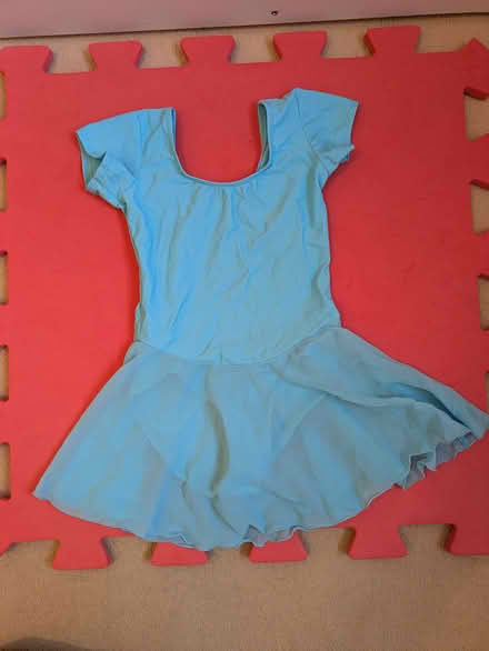 Photo of free Preloved Dance Clothes And Shoes, 3-5 YO (Brook Street CM14) #4