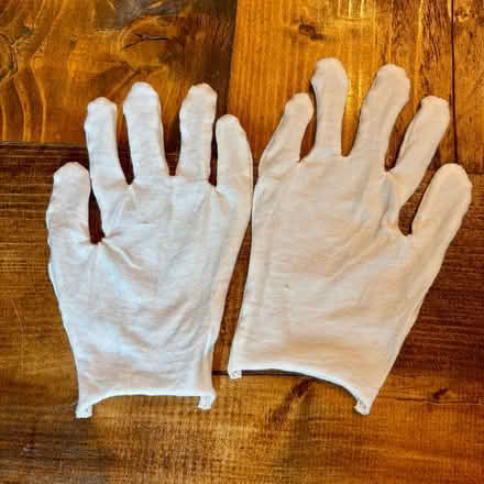 Photo of free White gloves (Bear flat) #1