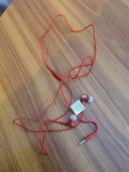 Photo of free Headphones plug in (Strawberry Hill TW2) #1