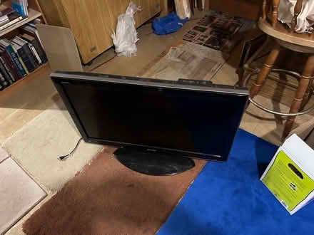 Photo of free Ignite compatible Flatscreen TV (Gloucester Glen) #1