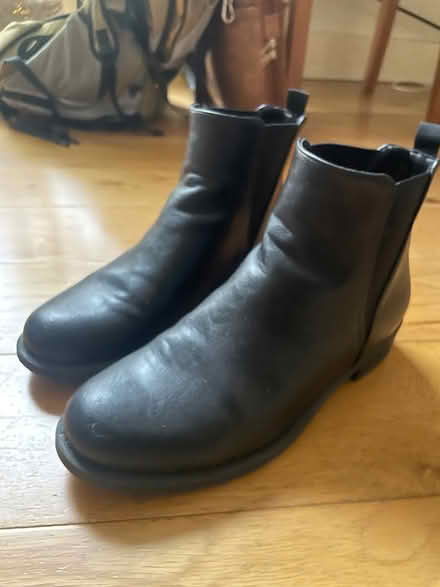 Photo of free Women shoes / boots size 11 (Chiswick W4) #2