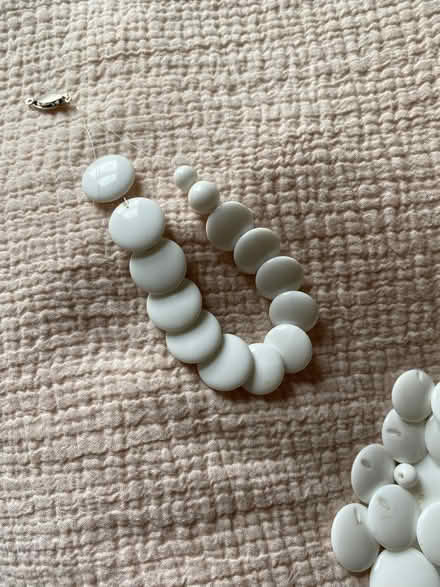 Photo of free 1970s white bead necklace - only string broken (Morrell Avenue OX4) #3