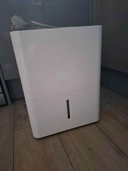 Photo of free Dehumidifier (Croydon CR2) #1