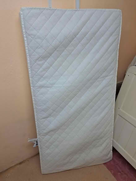 Photo of free Baby/toddler bed. (West Croydon CR0) #3