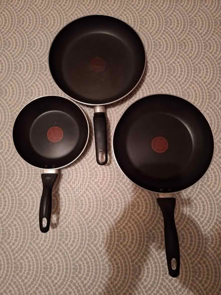 Photo of free Frying pans (South Wimbledon / Merton SW19) #1