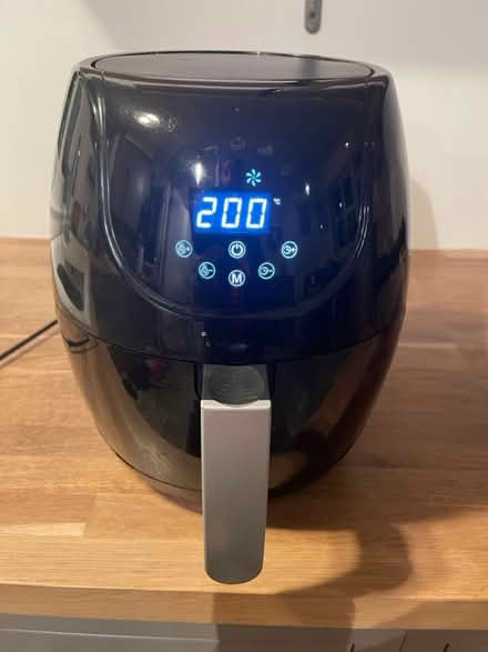 Photo of free Air fryer (Near Chipping Sodbury, BS37) #1