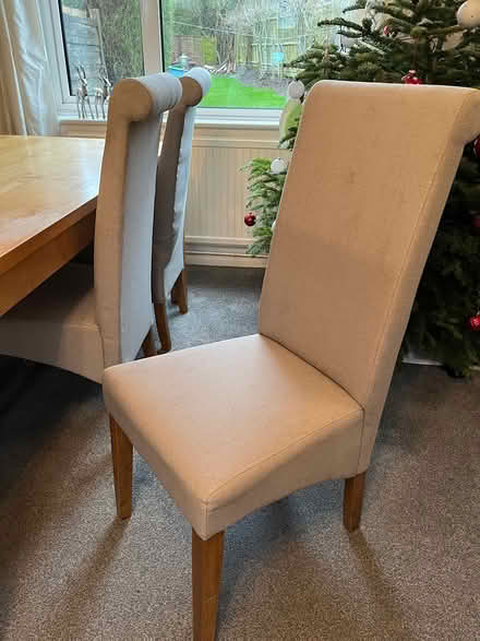 Photo of free Dining table and 6 chairs (Markfield) #3