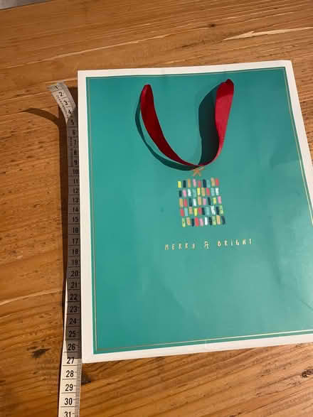 Photo of free ‘Merry & Bright’ Christmas gift bag (201 Streatham High Road) #2
