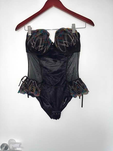 Photo of free Bodies (EN1) #2