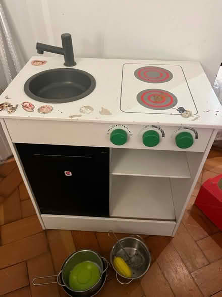 Photo of free Small ikea kitchen (Sydenham) #1